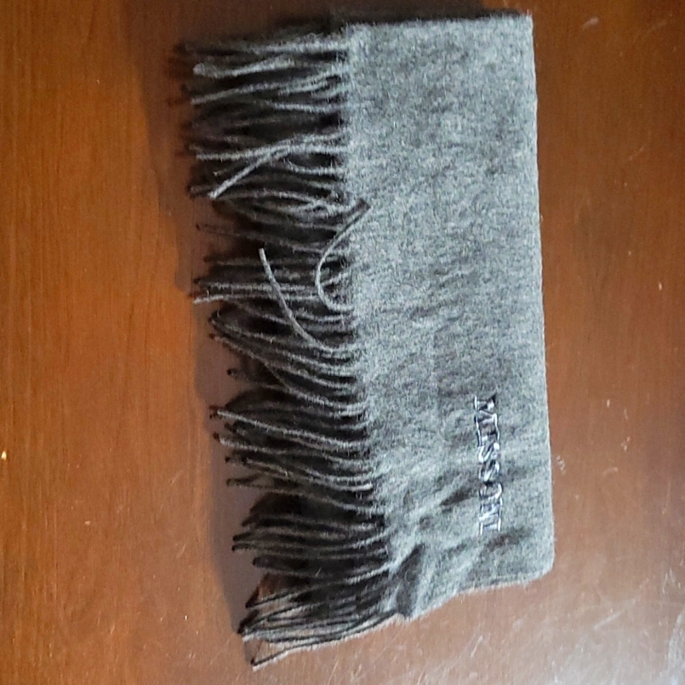 NWT Authentic Missoni Italy 100% Wool Women's Classic Grey Scarf Gift